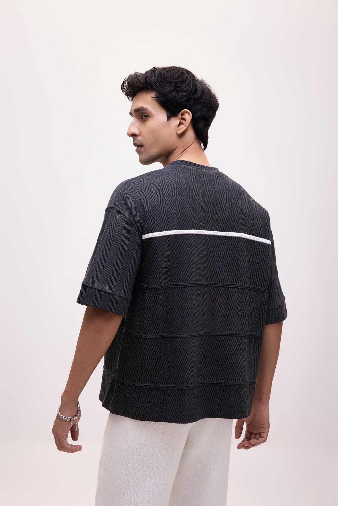 navy-back3